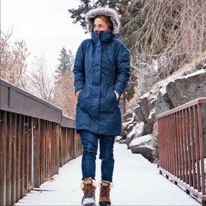 NWT The North Face  Downtown 550 Fill Down Parka Navy Size Medium